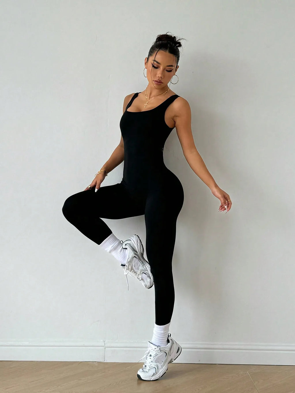 Yoga bodysuit, one-piece high-elastic fitness bodysuit, long pants, sleeveless, backless, seamless sportswear, running Pilates