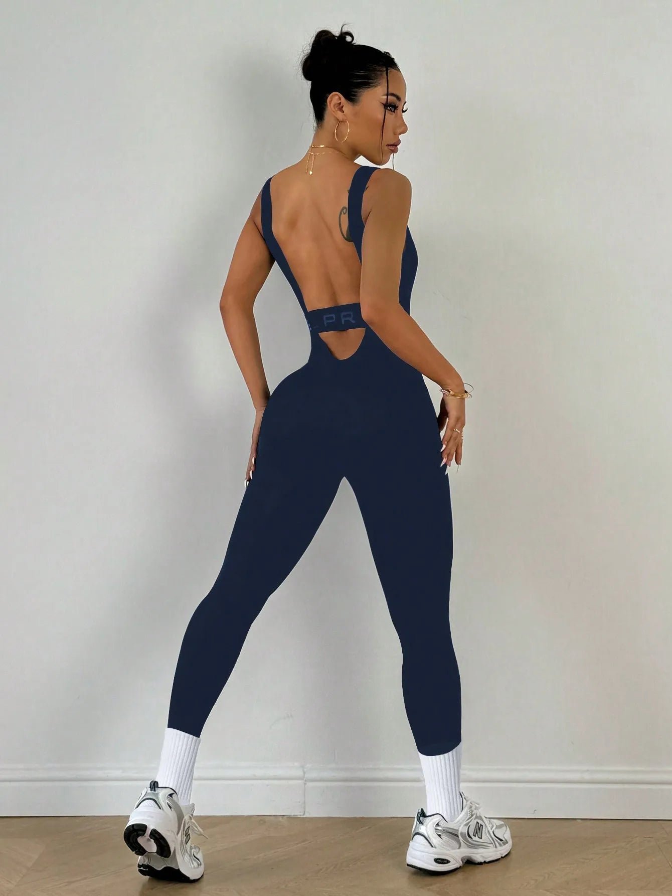 Yoga bodysuit, one-piece high-elastic fitness bodysuit, long pants, sleeveless, backless, seamless sportswear, running Pilates